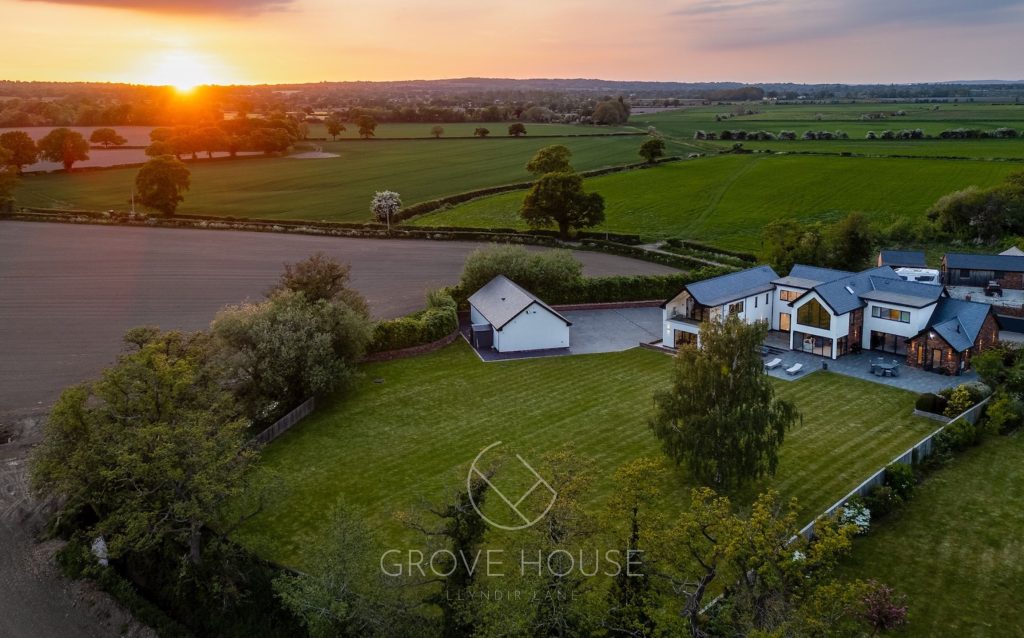 Llyndir Lane, Rossett, LL12