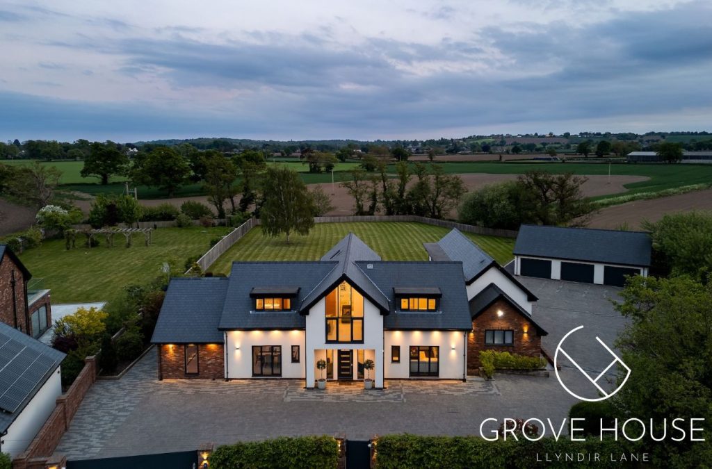 Llyndir Lane, Rossett, LL12