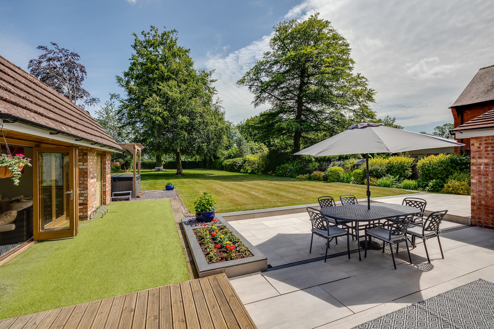 Townfield Lane, Mollington, CH1 - Currans Homes, Chester