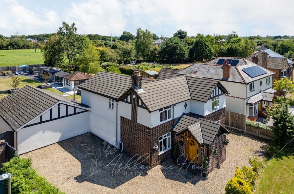 Hare Lane, Guilden Sutton, CH3