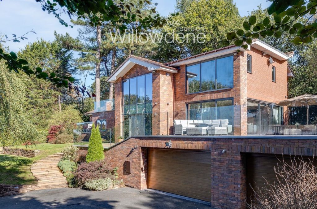 Mill Lane, Burton, CH64