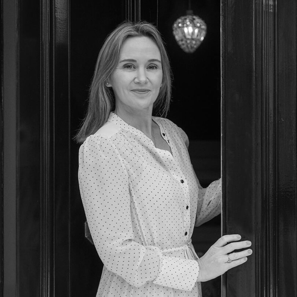 Lisa Curran – Headshot – Currans Unique – Chester + Heswall 2 Lisa Curran estate agent at Currans Unique – an independant estate agency with offices in Chester and Heswall specialising in marketing high-value and unique homes